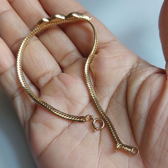 SOLD Vintage Avon Sparkle Twist Rhinestone Embellished Gold Tone Bracelet - Picture 3 of 7